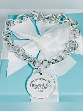 Tiffany & Co. Return to Tiffany Round Tag Charm Bracelet Sterling Silver 7.5”